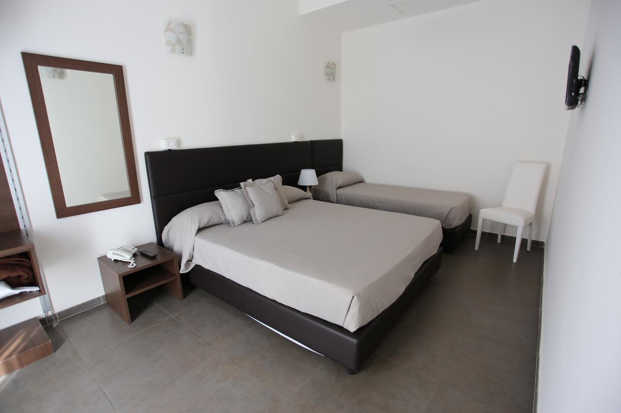 Hotel Eubea Reggio Calabria Exterior foto