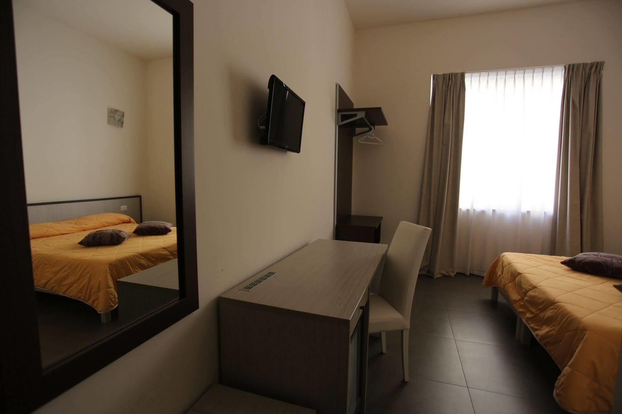 Hotel Eubea Reggio Calabria Exterior foto